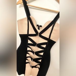 BODYCON STRAP MINI DRESS